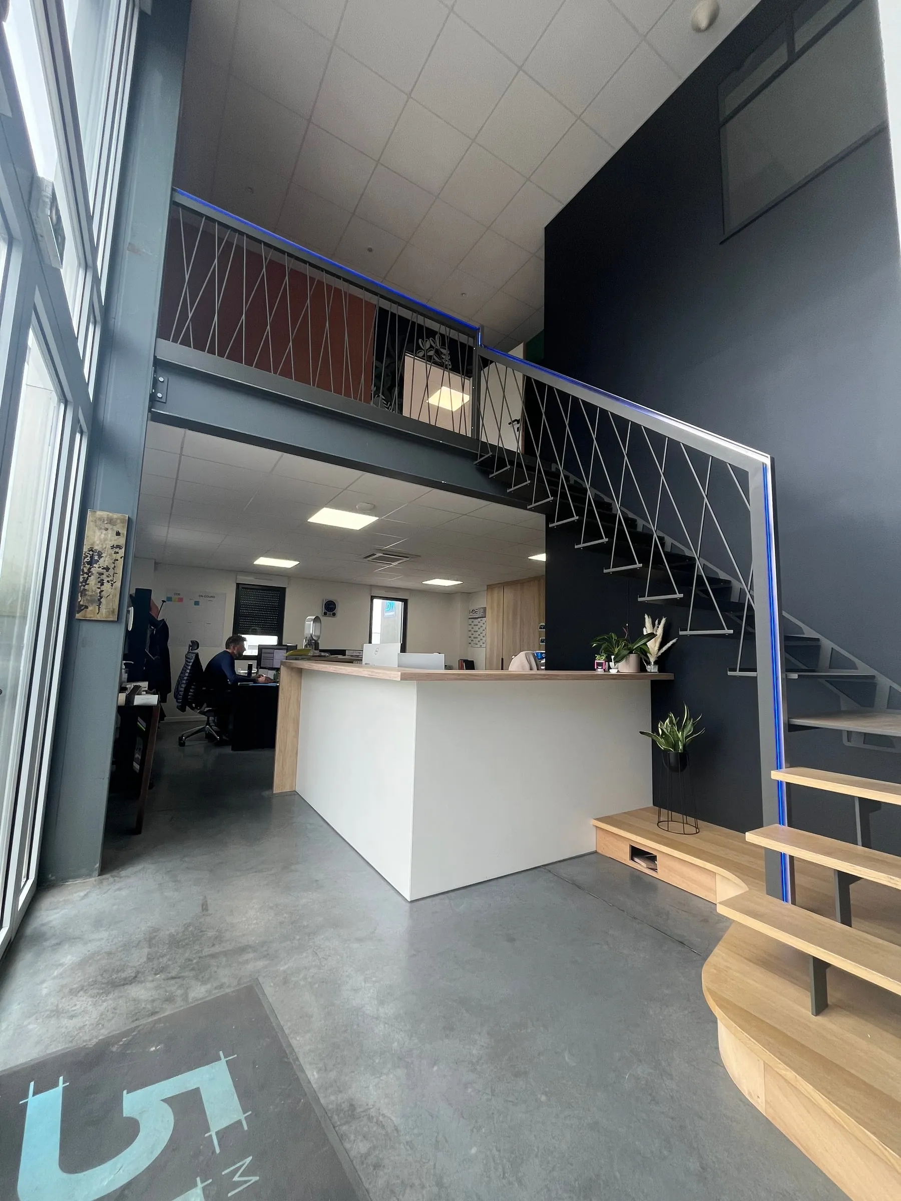 Escalier intérieur à rampe fine, autre vue 2
