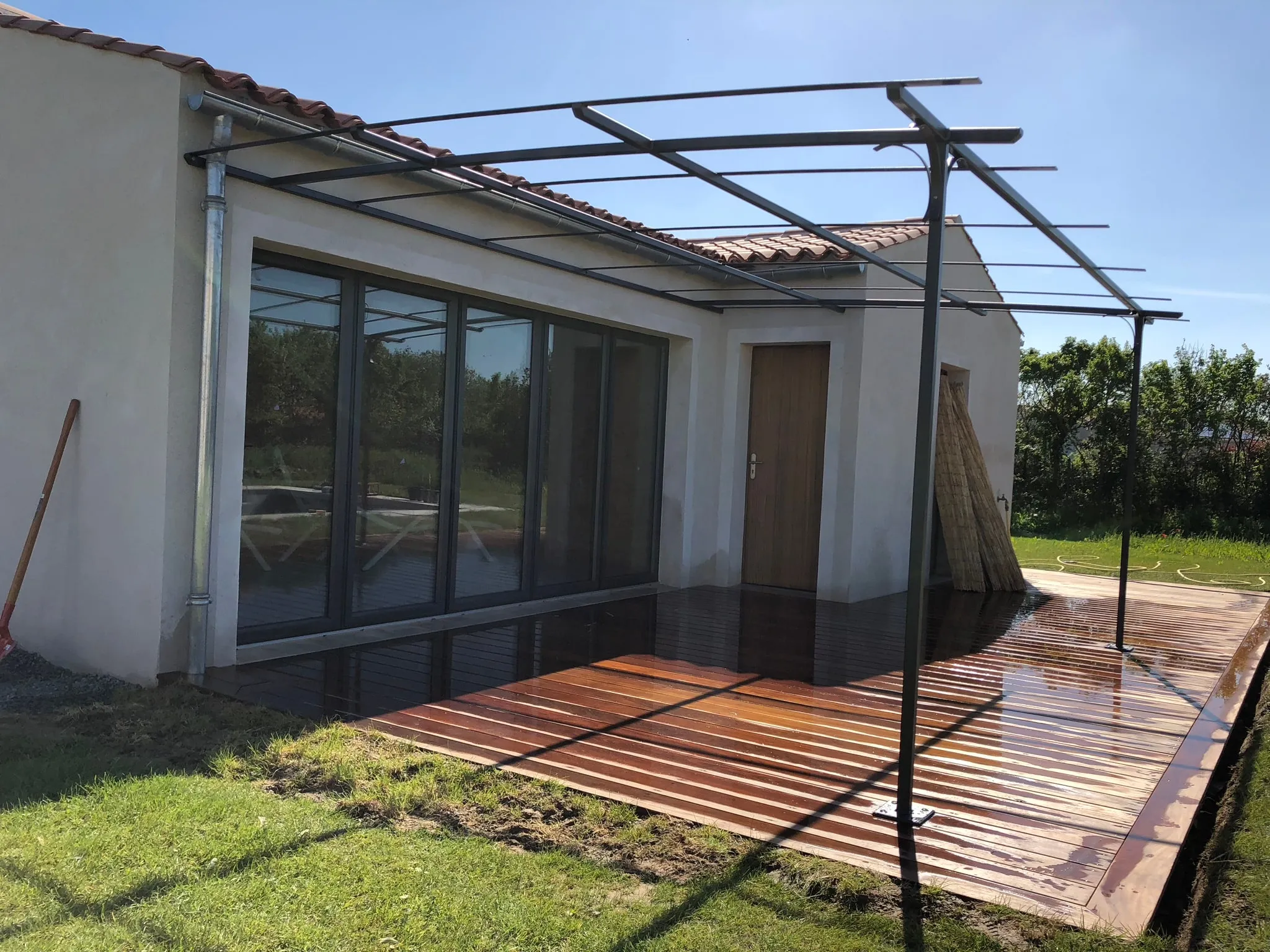 Pergola métallique ouverte